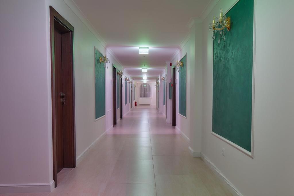 Hotel Imperium Botiz Eksteriør bilde